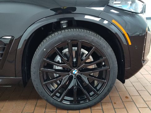 Used 2026 BMW X5 xDrive40i w/ M Sport Package AWD/4WD image 11
