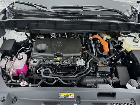Certified 2026 Toyota Highlander XLE AWD/4WD image 10