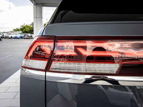 New 2026 Volkswagen Atlas Cross Sport SE FWD image 16