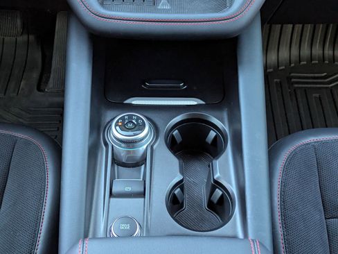 Used 2025 Ford Explorer ST image 19