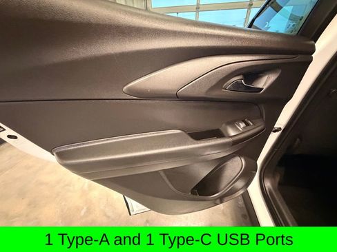 Used 2025 Chevrolet TrailBlazer LT image 10