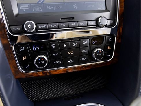 Used 2014 Bentley Continental GT image 25