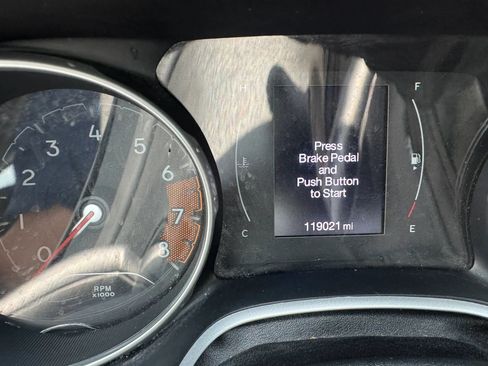 Used 2020 Jeep Compass Sport FWD image 27