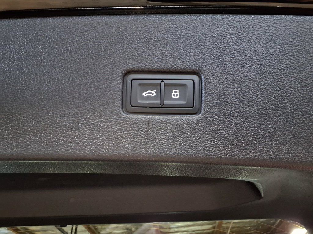 Used 2024 Audi RS Q8 AWD/4WD image 20