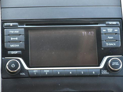 Used 2015 Nissan Frontier SV w/ SV Value Truck Package image 17