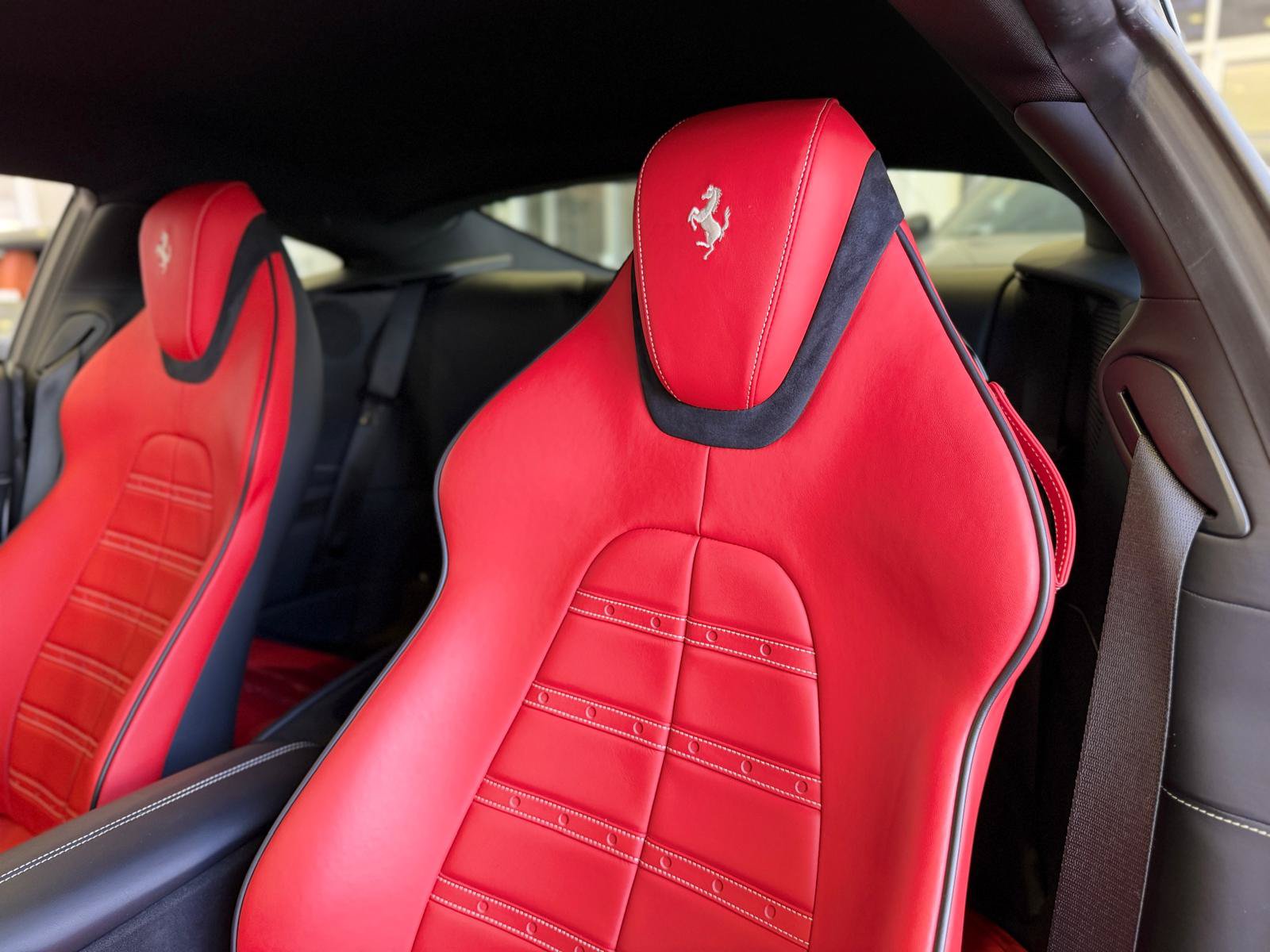 Used 2022 Ferrari Roma RWD image 36