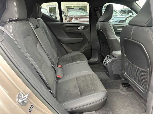 Certified 2023 Volvo XC40 Recharge Ultimate AWD/4WD image 13