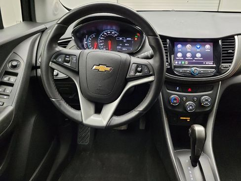 Used 2020 Chevrolet Trax LT w/ LT Convenience Package FWD image 22