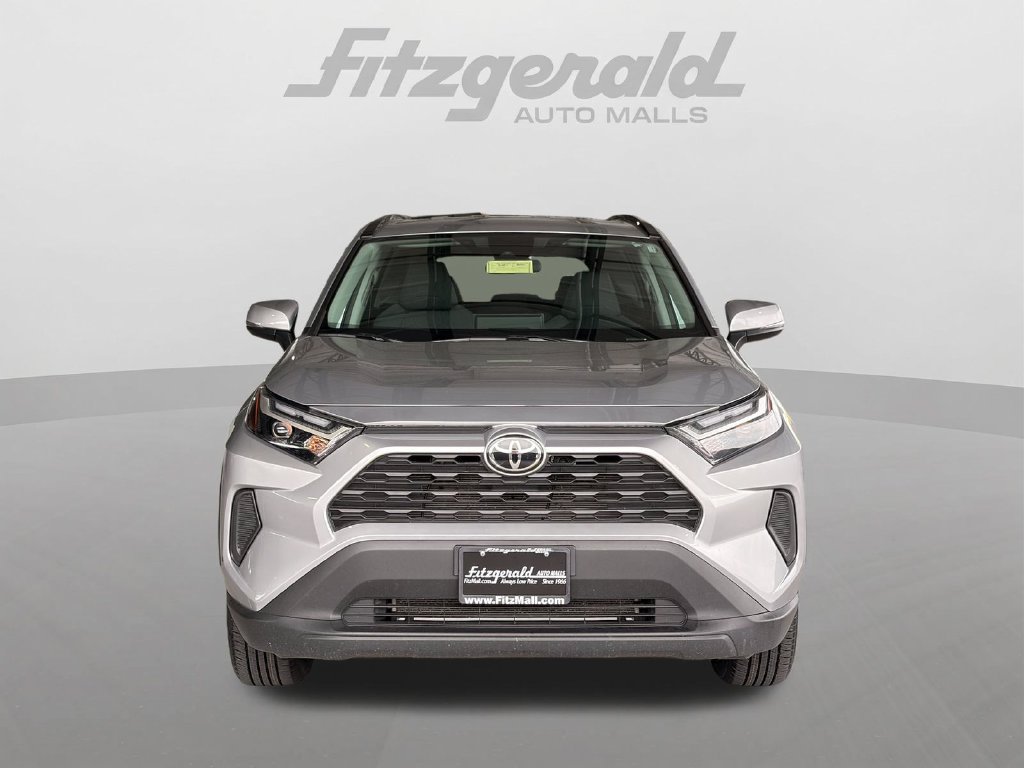 Used 2025 Toyota RAV4 XLE AWD/4WD image 6