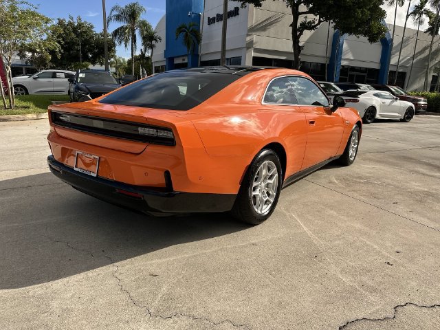 Used 2025 Dodge Charger Daytona R/T w/ Sun & Sound Package AWD/4WD image 38