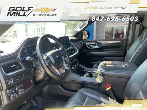 Used 2024 Chevrolet Suburban RST w/ Luxury Package AWD/4WD image 12
