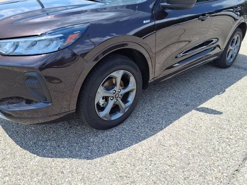 Certified 2023 Ford Escape ST-Line w/ Tech Pack #1 AWD/4WD image 4