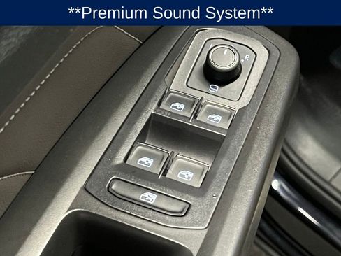 Used 2022 Volkswagen Atlas SEL Premium image 18