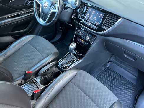 Used 2022 Buick Encore Preferred w/ Safety Package image 18