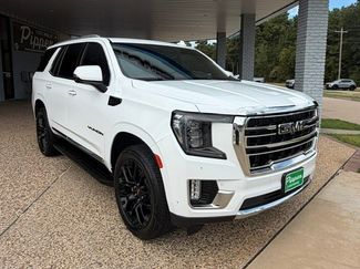 Used 2023 GMC Yukon SLT w/ SLT Luxury Package RWD video 1