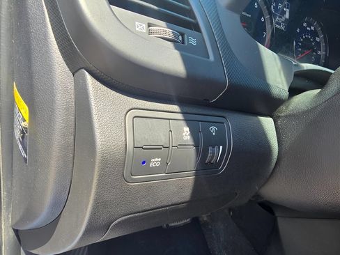 Used 2017 Hyundai Accent SE FWD image 23