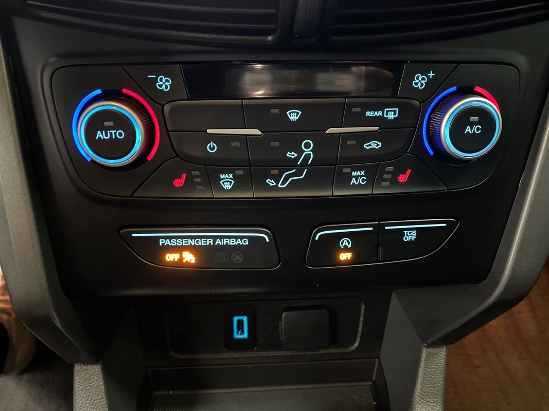 Used 2018 Ford Escape SEL AWD/4WD image 16