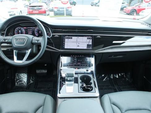 Used 2021 Audi Q8 Prestige AWD/4WD image 17