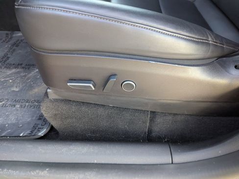 Used 2022 Tesla Model Y Long Range image 22