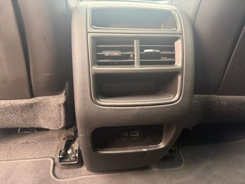 Used 2025 Cadillac XT5 Premium Luxury image 28