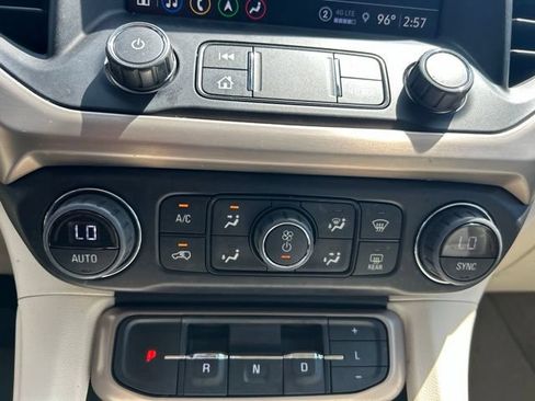 Used 2023 GMC Acadia Denali AWD/4WD image 28