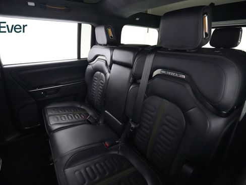 Used 2025 Rivian R1S Adventure AWD/4WD image 24