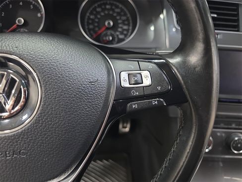 Used 2017 Volkswagen Golf Alltrack SE image 17