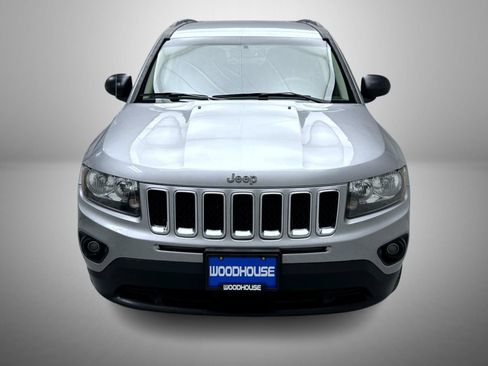 Used 2017 Jeep Compass Sport w/ Power Value Group FWD image 2
