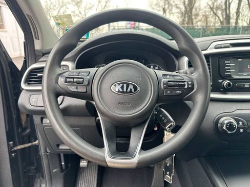 Used 2017 Kia Sorento LX image 23
