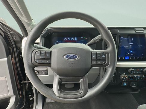 Used 2025 Ford F350 XLT w/ Black Appearance Package AWD/4WD image 16