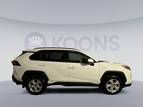 Used 2021 Toyota RAV4 XLE w/ XLE Grade Weather Package AWD/4WD image 12