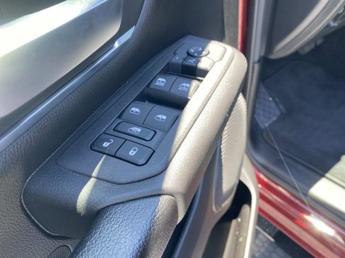 Used 2025 RAM 1500 Big Horn RWD image 22