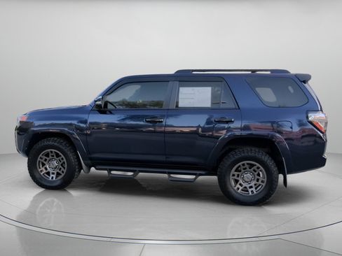 Used 2020 Toyota 4Runner Venture w/ Moonroof Package AWD/4WD image 14
