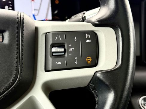 Used 2020 Land Rover Defender 110 HSE AWD/4WD image 23