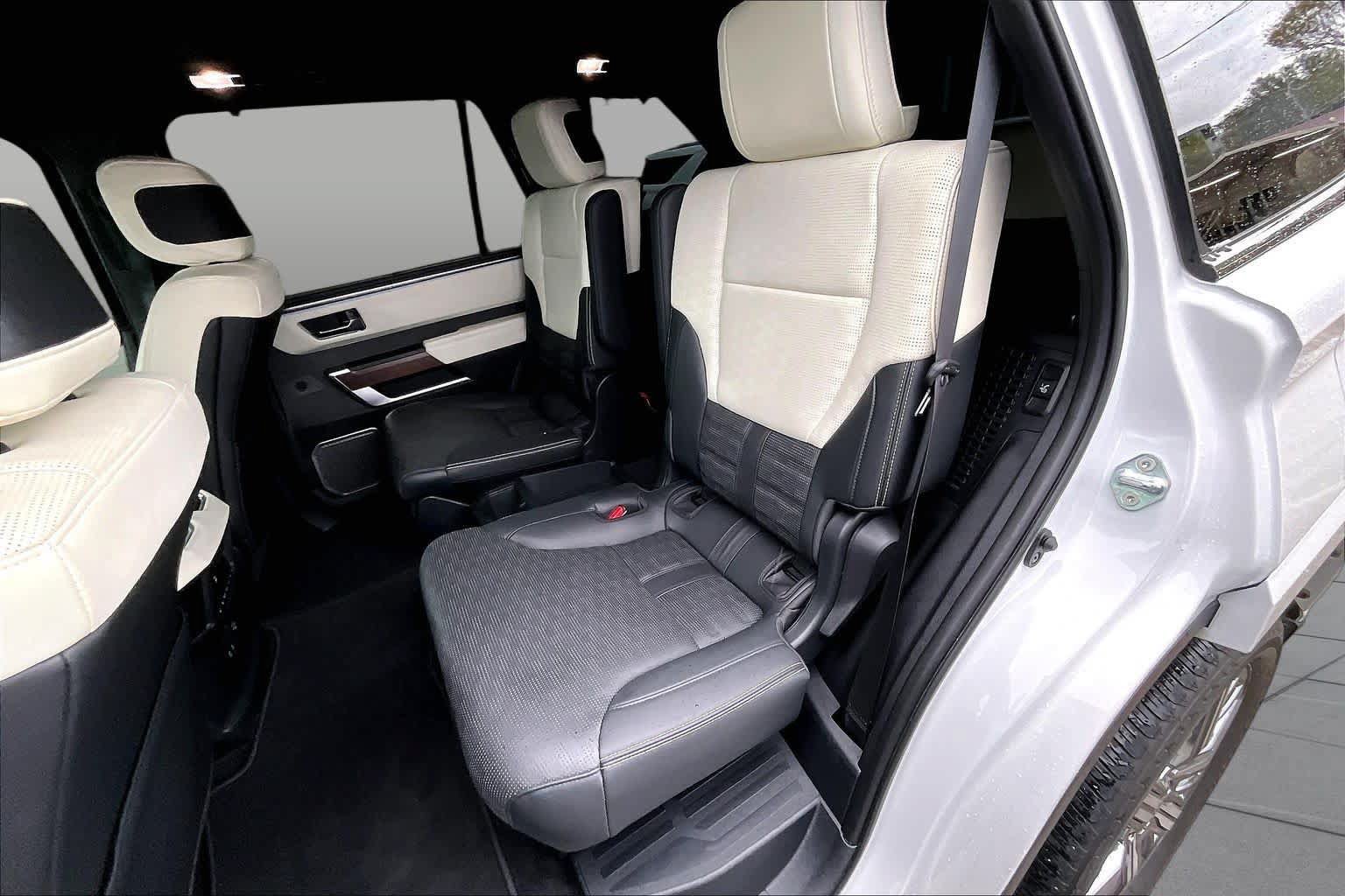 Used 2024 Toyota Sequoia Capstone AWD/4WD image 23