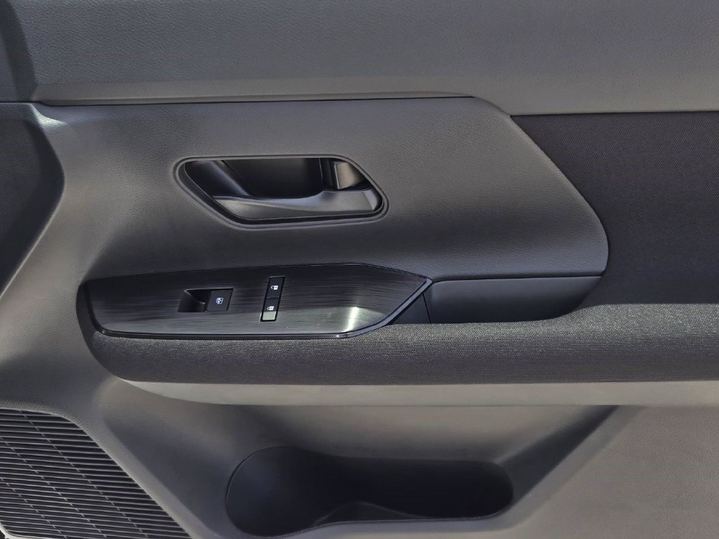 New 2026 Nissan Kicks S FWD image 8