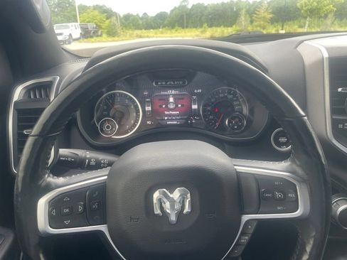 Used 2019 RAM 1500 Big Horn AWD/4WD image 14