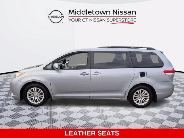 Used 2014 Toyota Sienna XLE FWD image 6