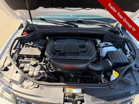 Used 2020 Jeep Grand Cherokee Altitude AWD/4WD image 30