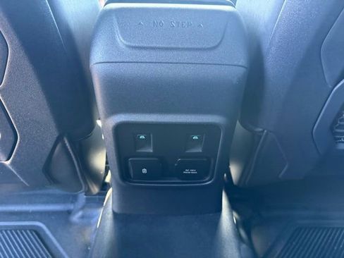 Used 2023 Ford Bronco Black Diamond w/ Sasquatch Package AWD/4WD image 35