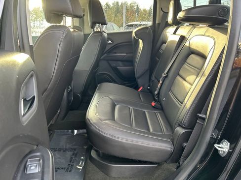 Used 2017 GMC Canyon Denali image 9