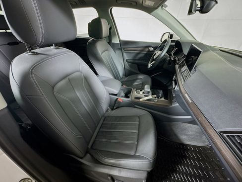 Used 2023 Audi Q5 2.0T Premium w/ Convenience Package image 26