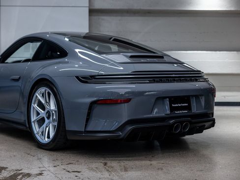 Certified 2025 Porsche 911 GT3 RWD image 26