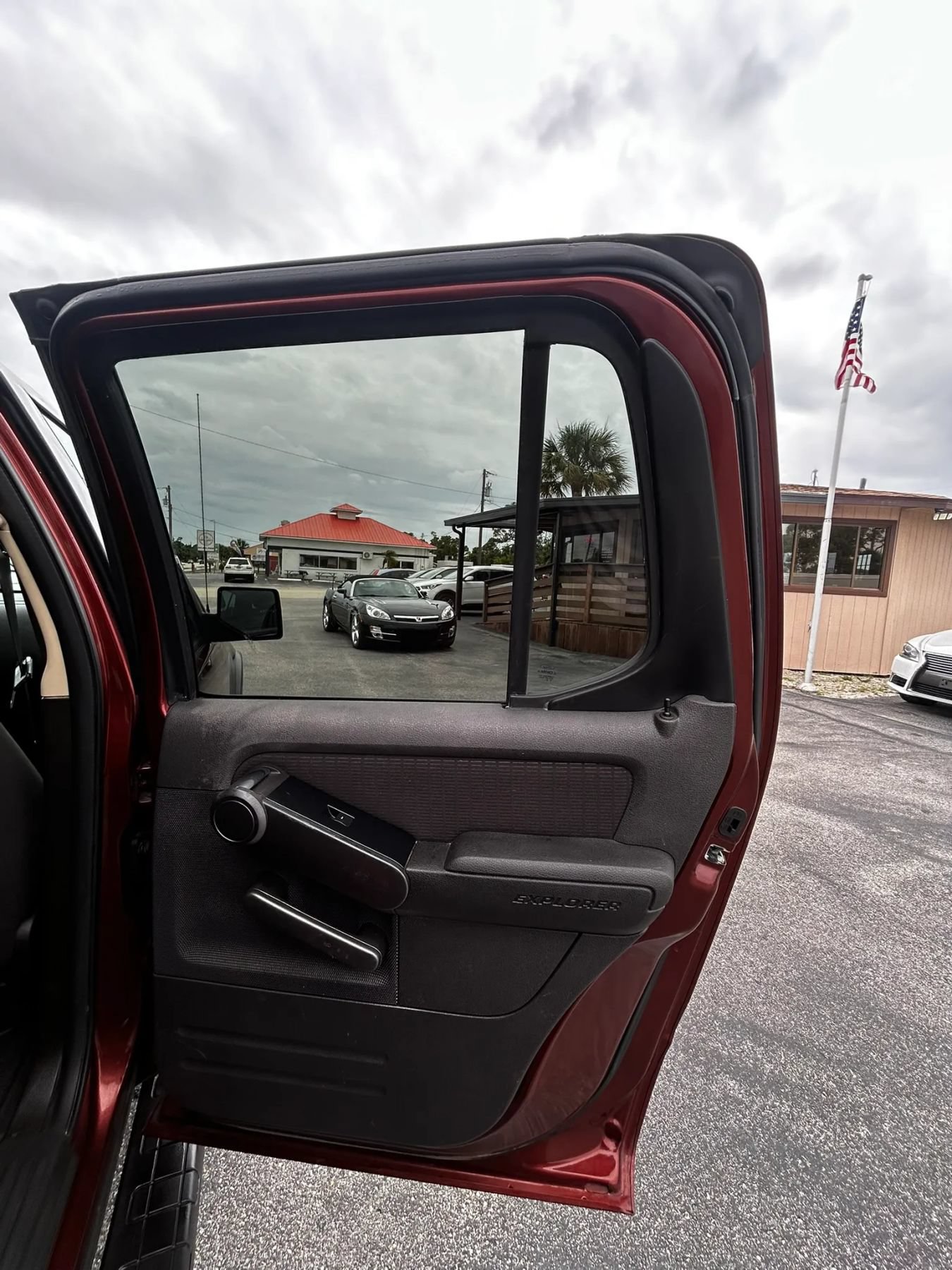 Used 2010 Ford Explorer Sport Trac XLT RWD image 17