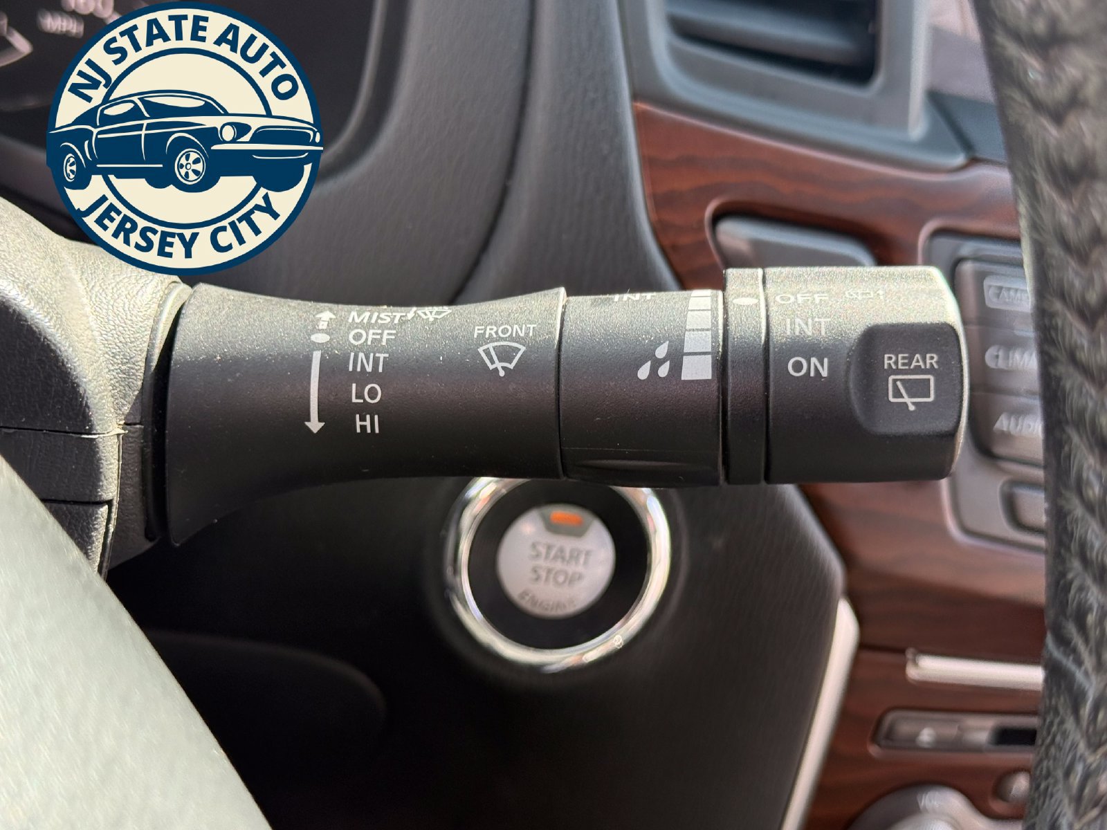Used 2017 Nissan Pathfinder Platinum w/ Cargo Package AWD/4WD image 34