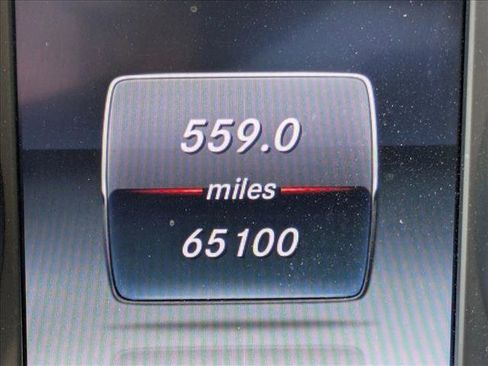 Used 2015 Mercedes-Benz C 300 Sedan image 10