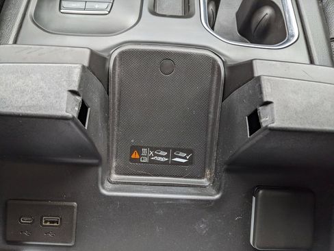 Used 2024 GMC Sierra 2500 Denali w/ Denali Reserve Package image 44