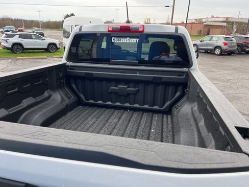 New 2026 Chevrolet Colorado ZR2 w/ Technology Package AWD/4WD image 9