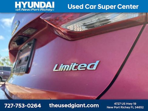 Used 2017 Hyundai Elantra Limited FWD image 5