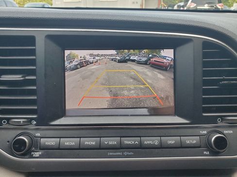 Used 2018 Hyundai Elantra SEL FWD image 12